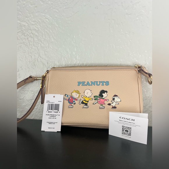 NWT Coach X Peanuts Nolita 19 With Snoopy And Friends Motif Wristlet Purse - Picture 2 of 13